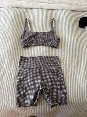 Vuori Brown & White Gingham Crop Bra and High-Waist Bike Shorts